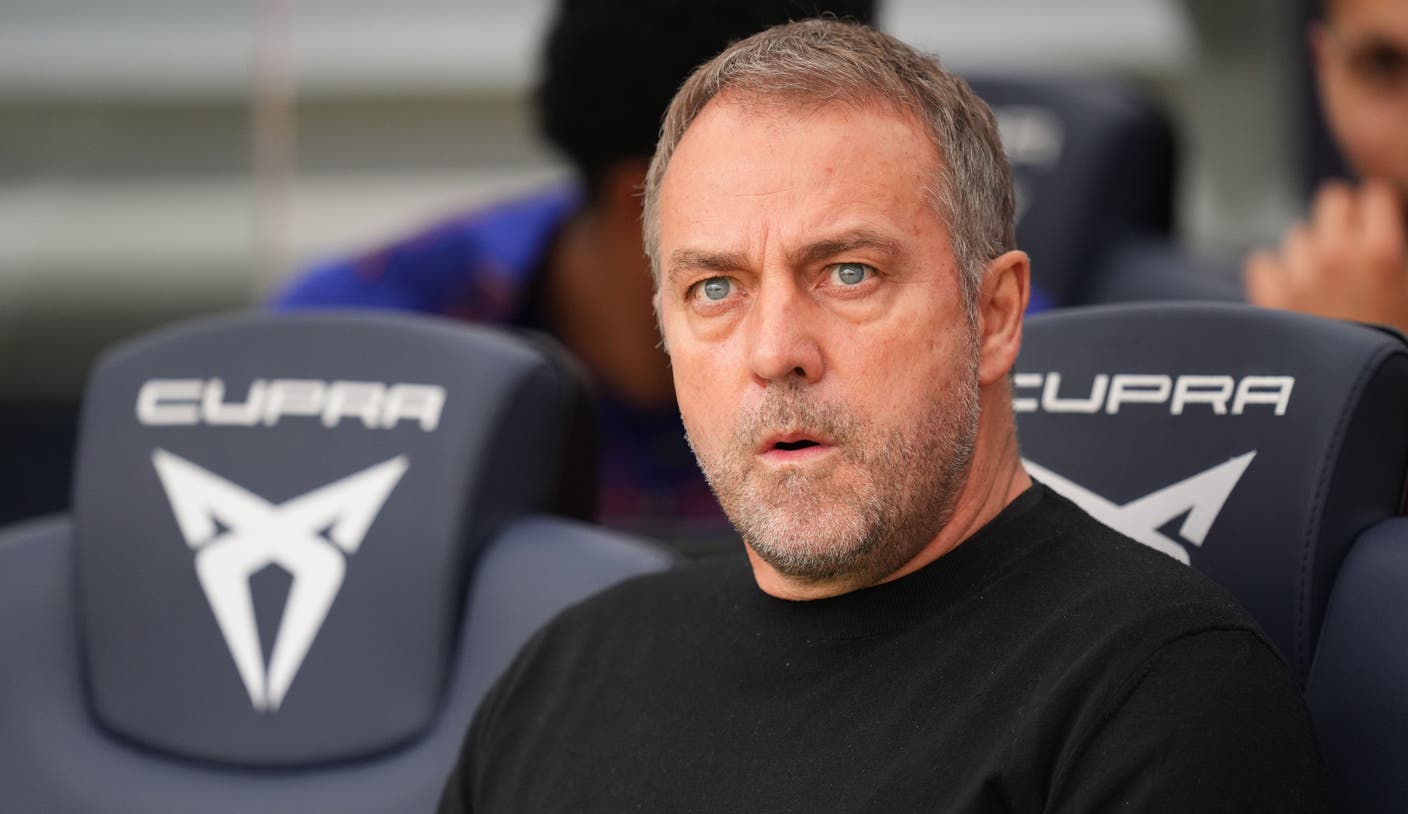 Hansi Flick dá uma atualização completamente honesta sobre seu futuro após a saída do Barcelona da Liga dos Campeões.