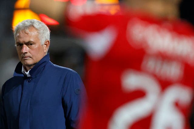 'Sad' Jose Mourinho claims some Benfica players 'don't breathe football ...
