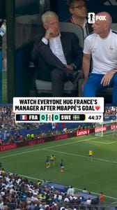 Mbappé and the entire French team went straight to Didier Deschamps after scoring 🇫🇷