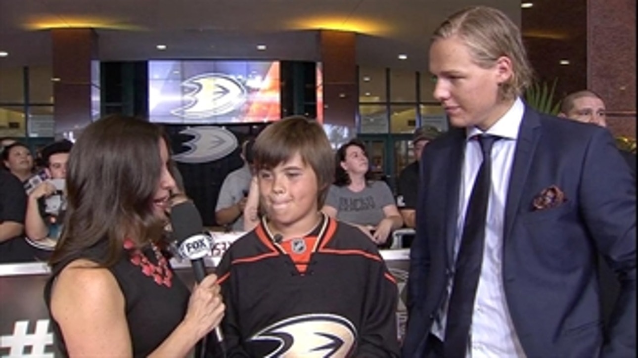 Ducks Live: Hampus Lindholm surprises young fan with ice time