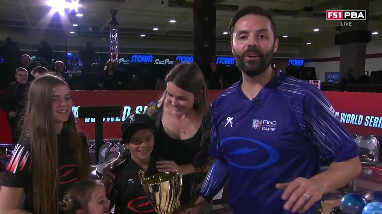 Jason Belmonte shares special moment with family after winning record 13th PBA major