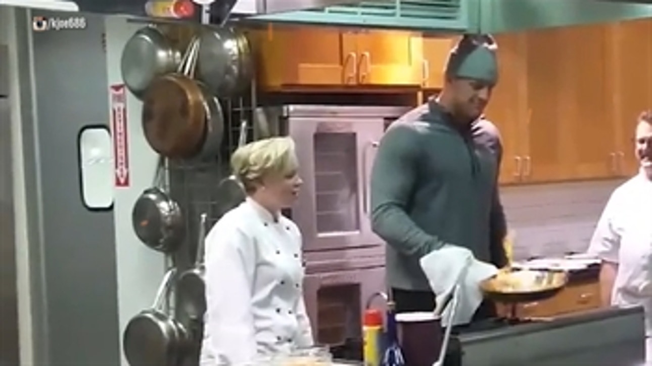 J.J. Watt falls for chef's whipped-cream prank at cooking class