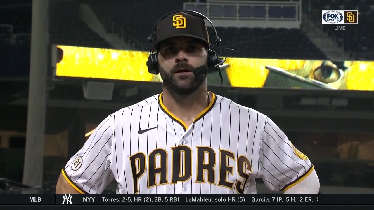 Mitch Moreland speaks with Bob Scanlan after Padres sweep