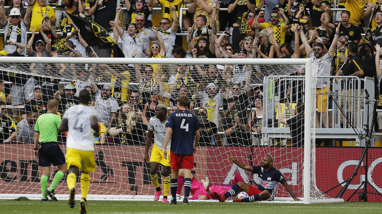 Andrew Farrell's own goal costs New England win over Columbus, 2-2