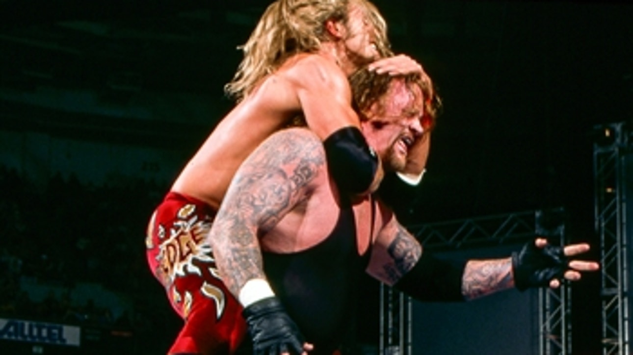 Edge & Christian vs. Undertaker & Rock - WWE Tag Team Title Match: Raw, Dec. 18, 2000 (Full Match)