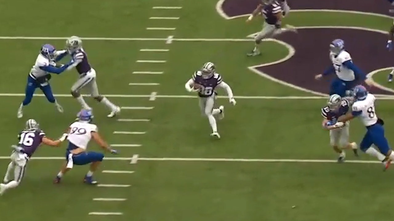 Wildcats' Phillip Brooks returns second punt for a touchdown, K-State leads 34-7