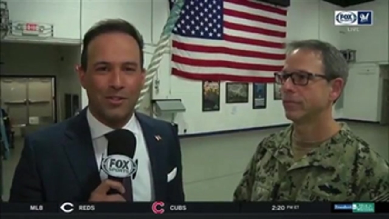 Dario Melendez visits Naval Reserve Center in Milwaukee