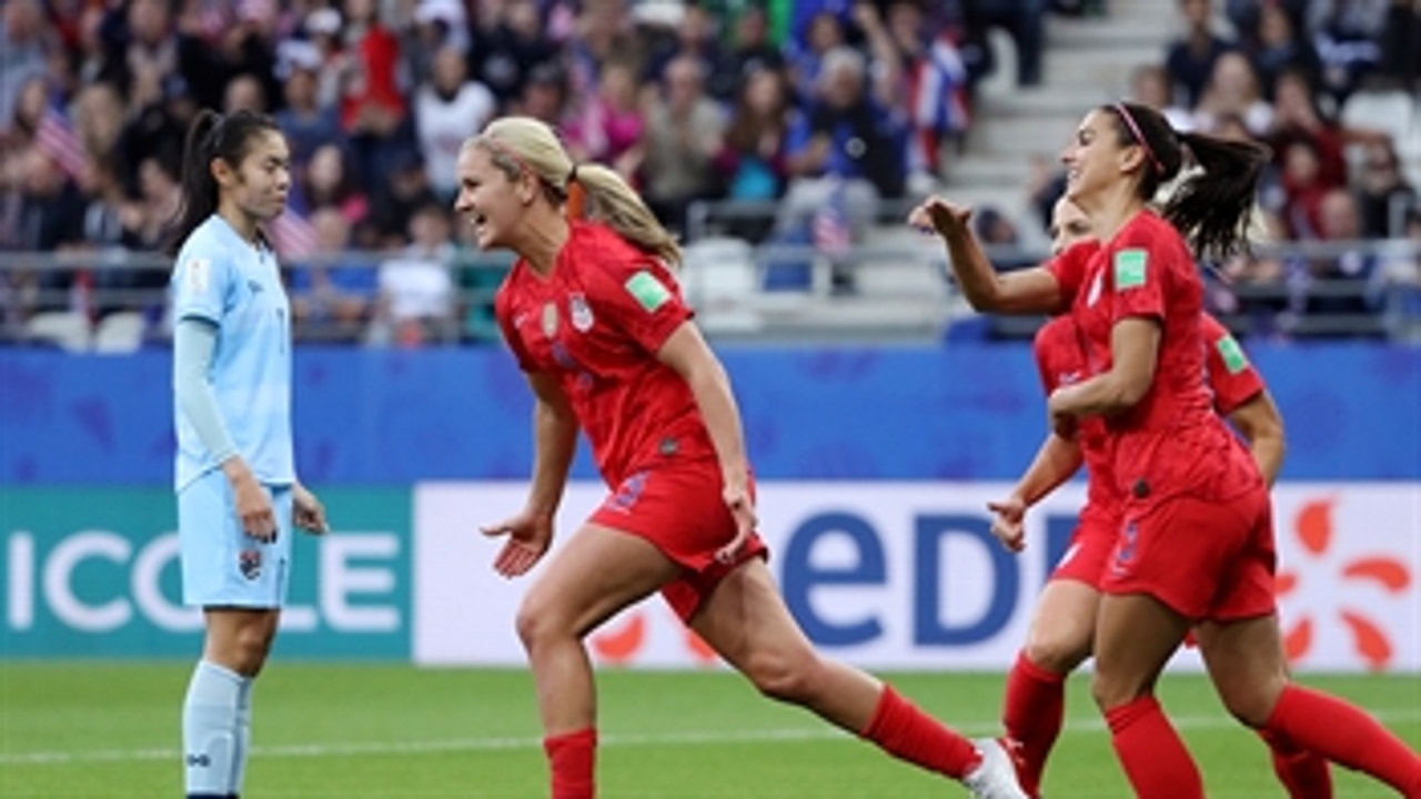 Lindsey Horan scores off the penalty for the United States' 3rd goal