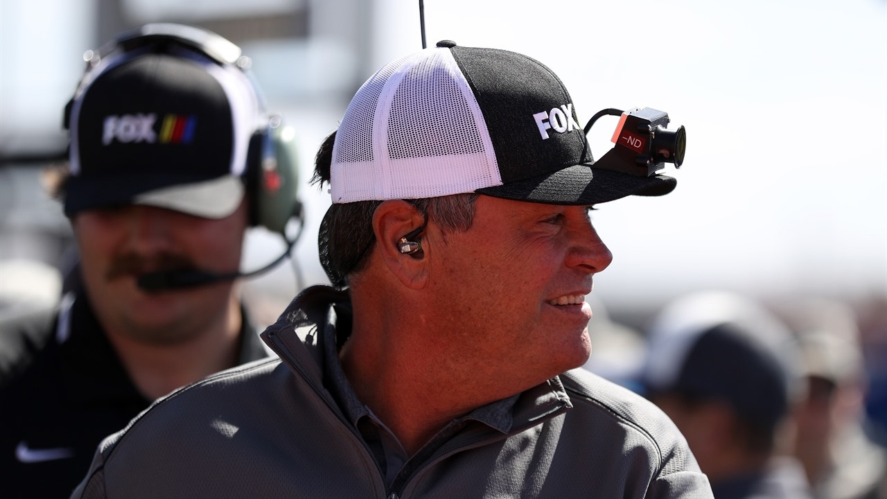 NASCAR drivers discuss if Michael Waltrip is a better broadcaster or driver