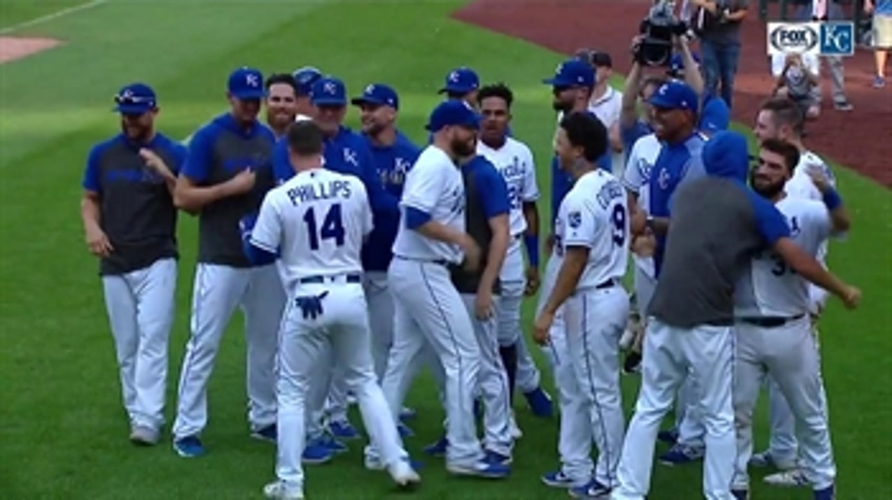 WATCH: Phillips delivers walk-off winner on a sac fly