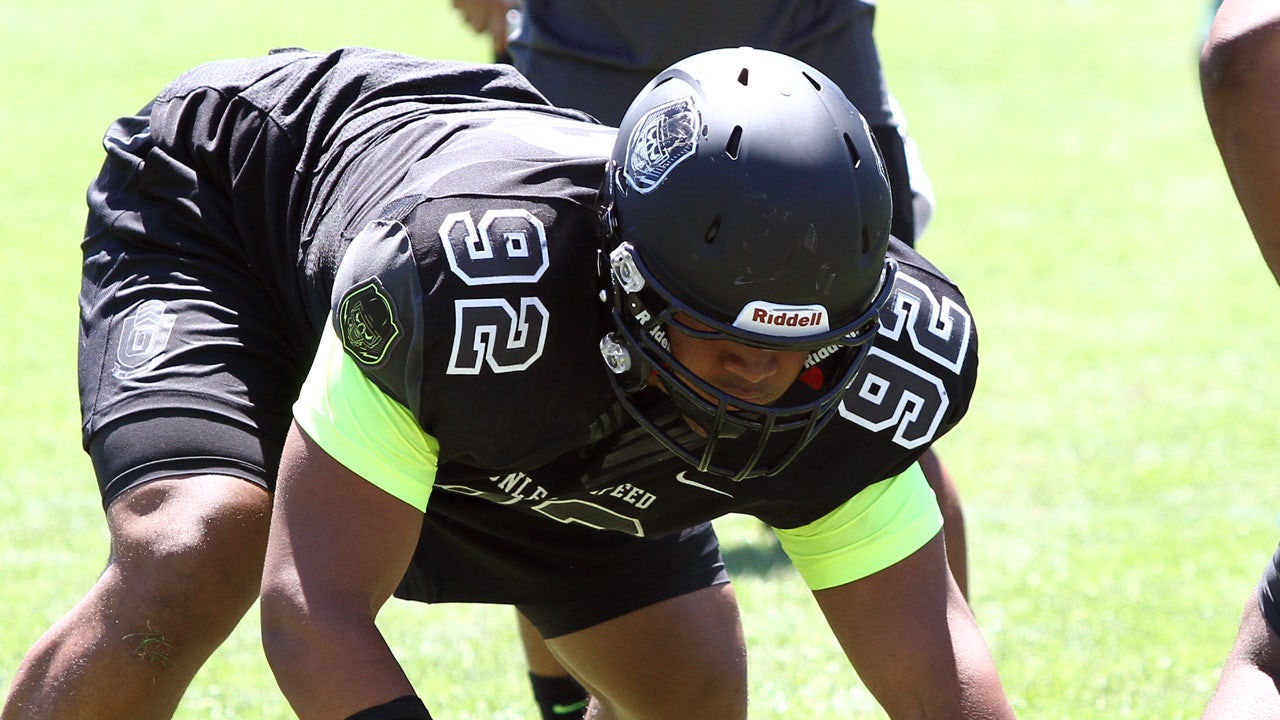 The Opening - DL Derek Barnett