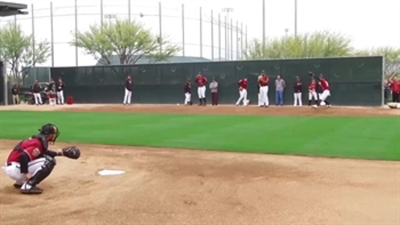 D-backs pitchers and catchers get back to work