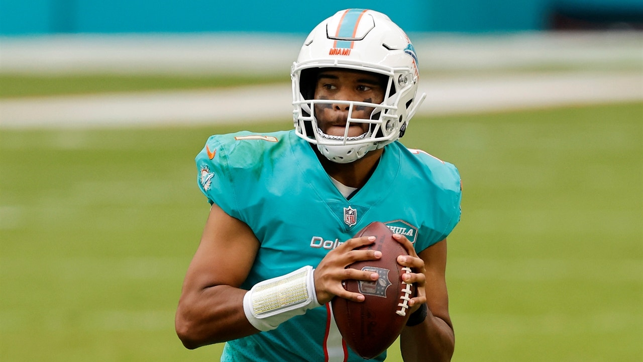 Clay Travis is going with Tua over Mahomes as Dolphins take on Chiefs in Week 14 | FOX BET LIVE