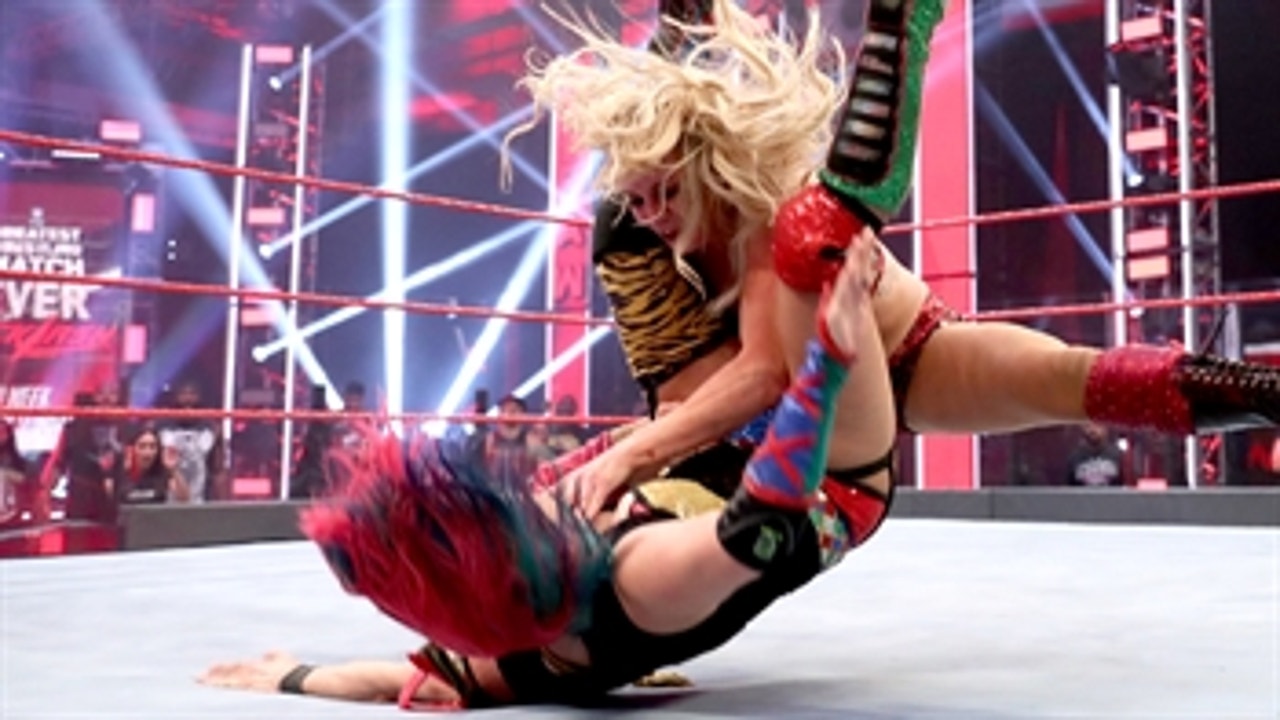 Asuka vs. Charlotte Flair – Champion vs. Champion Match: Raw, June 1, 2020