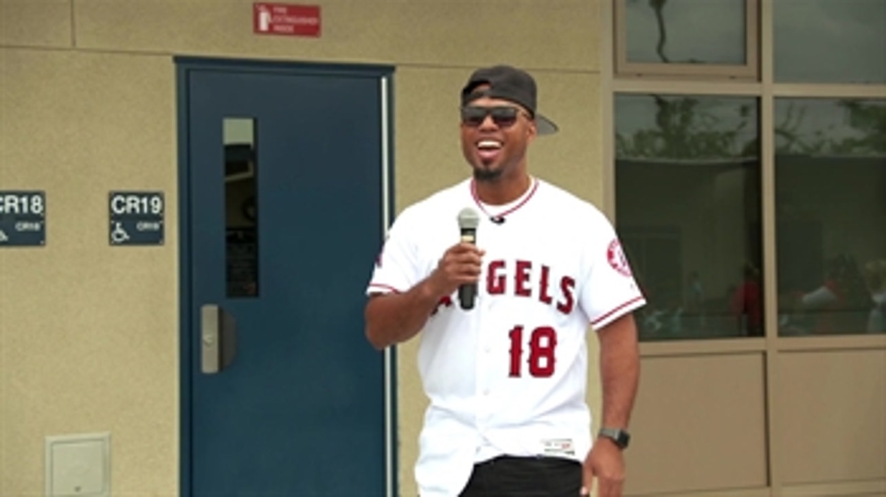 Angels Weekly: Luis Valbuena school visit