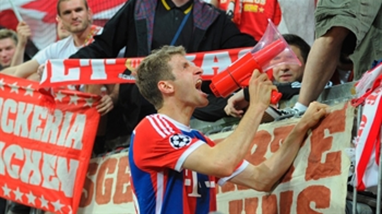 Muller leads Bayern Munich victory chant