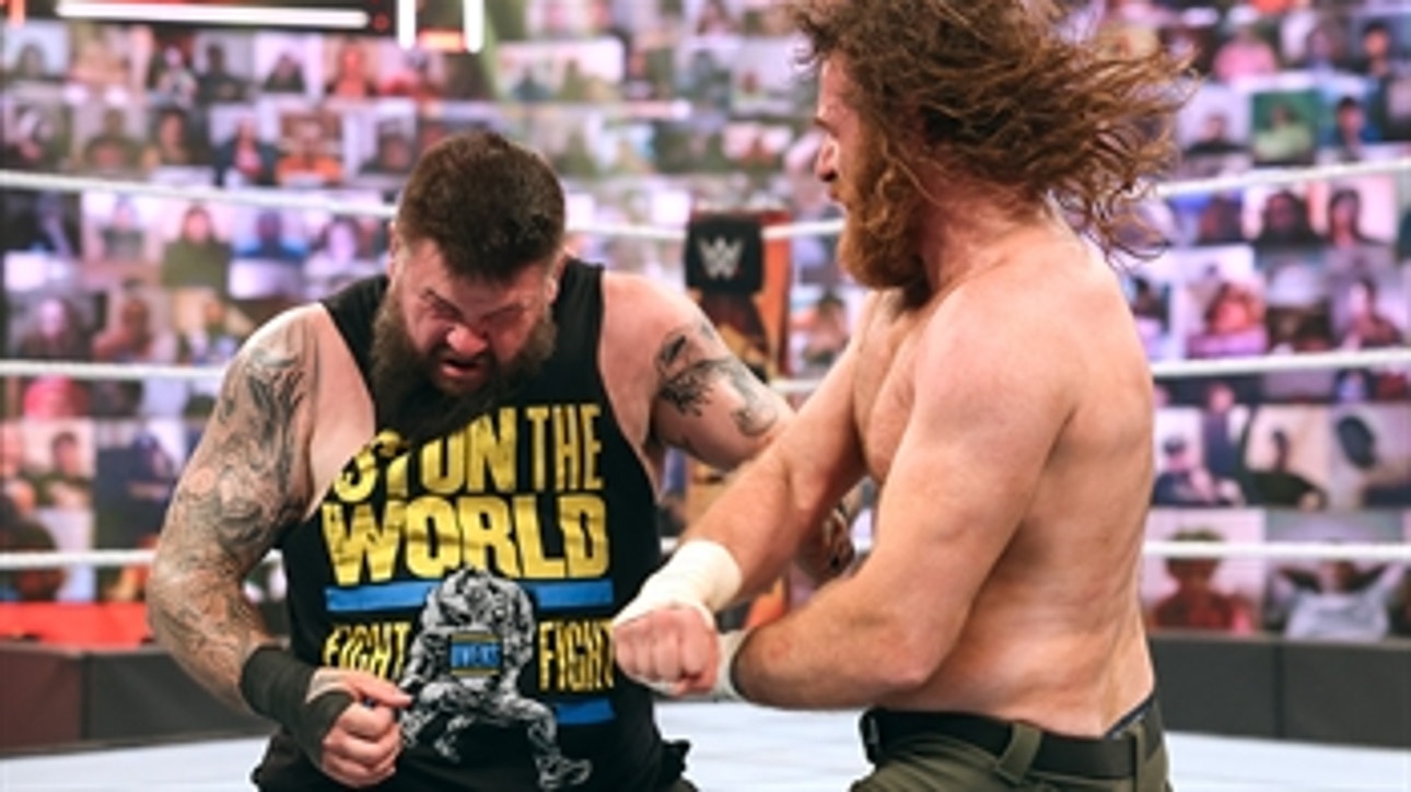 Kevin Owens battles through the pain against Sami Zayn: WWE Hell in a Cell 2021 (WWE Network Exclusive)