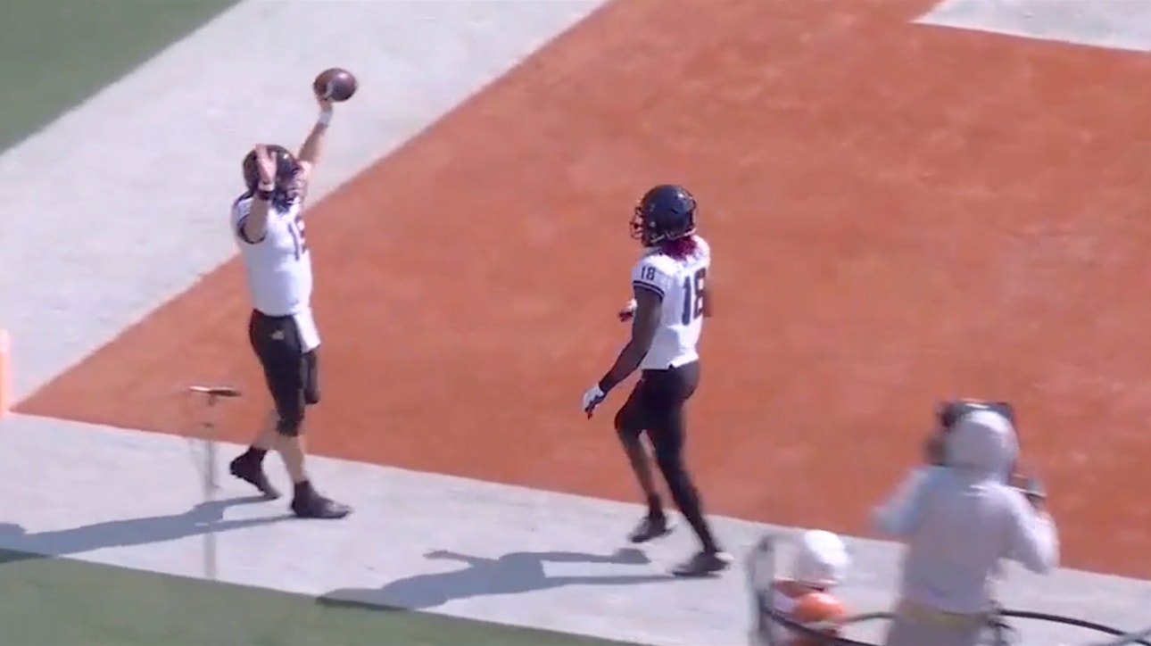 Max Duggan leads TCU to first touchdown of the game vs. Texas, 7-0
