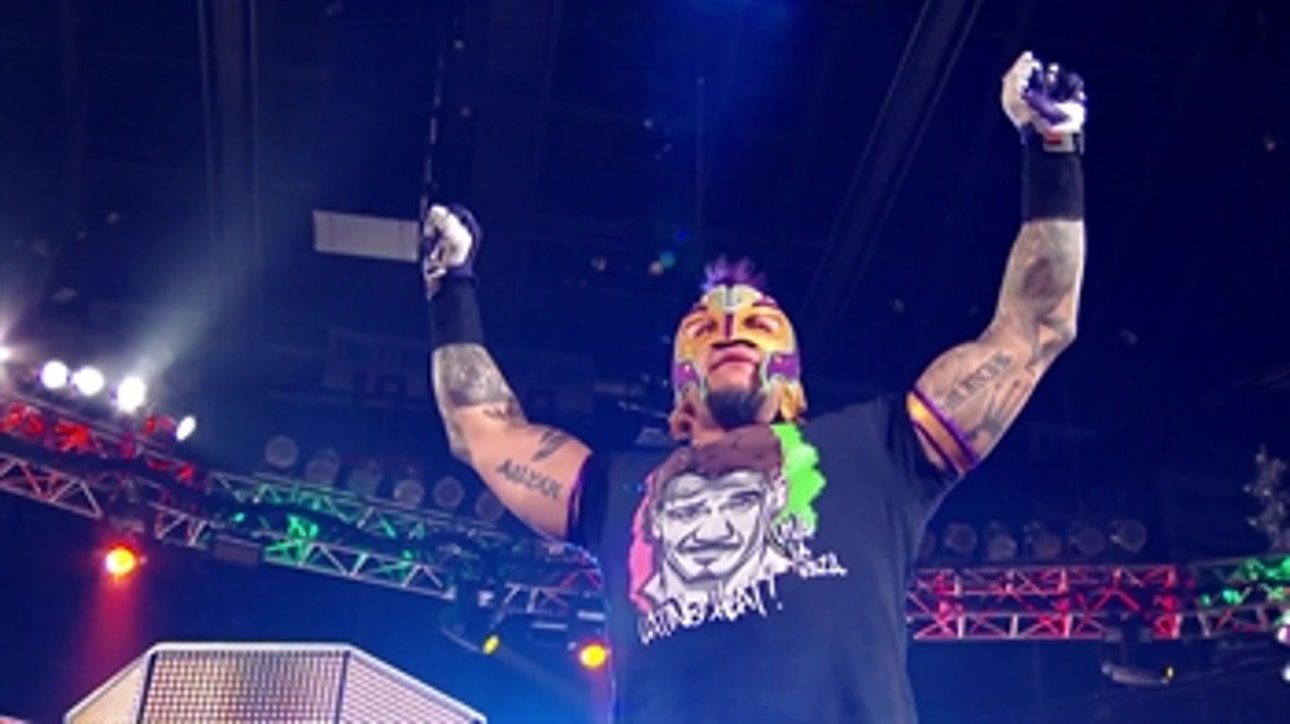 Rey Mysterio to face Seth Rollins this Monday on Raw