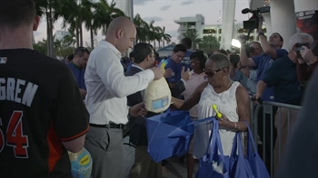 Miami Marlins donate 1,000 meals for Thanksgiving