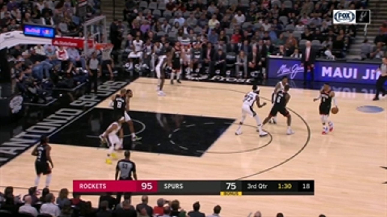 HIGHLIGHTS: Dejounte Murray to Lonnie Walker for the Transition Layup