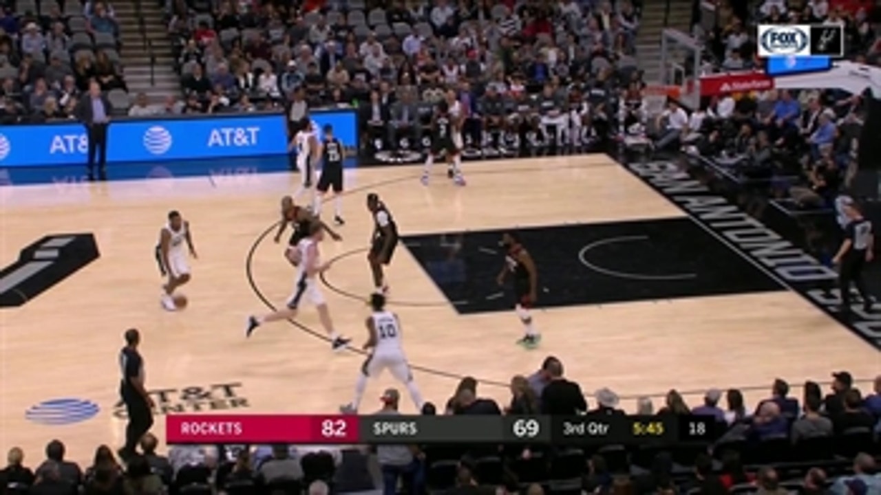 HIGHLIGHTS: Derrick White with the layup, And 1
