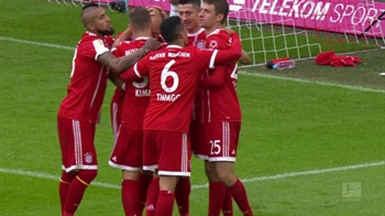 Robert Lewandowski  stretches the lead for Bayern Munich | 2017-18 Bundesliga Highlights