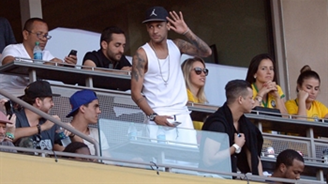 Neymar taking selfies with Justin Bieber ' 2016 Copa America Highlights