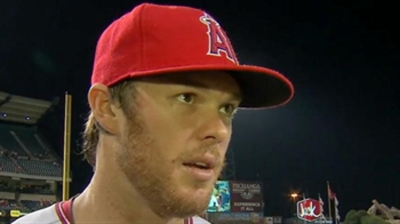 Angels hold on to top Phillies