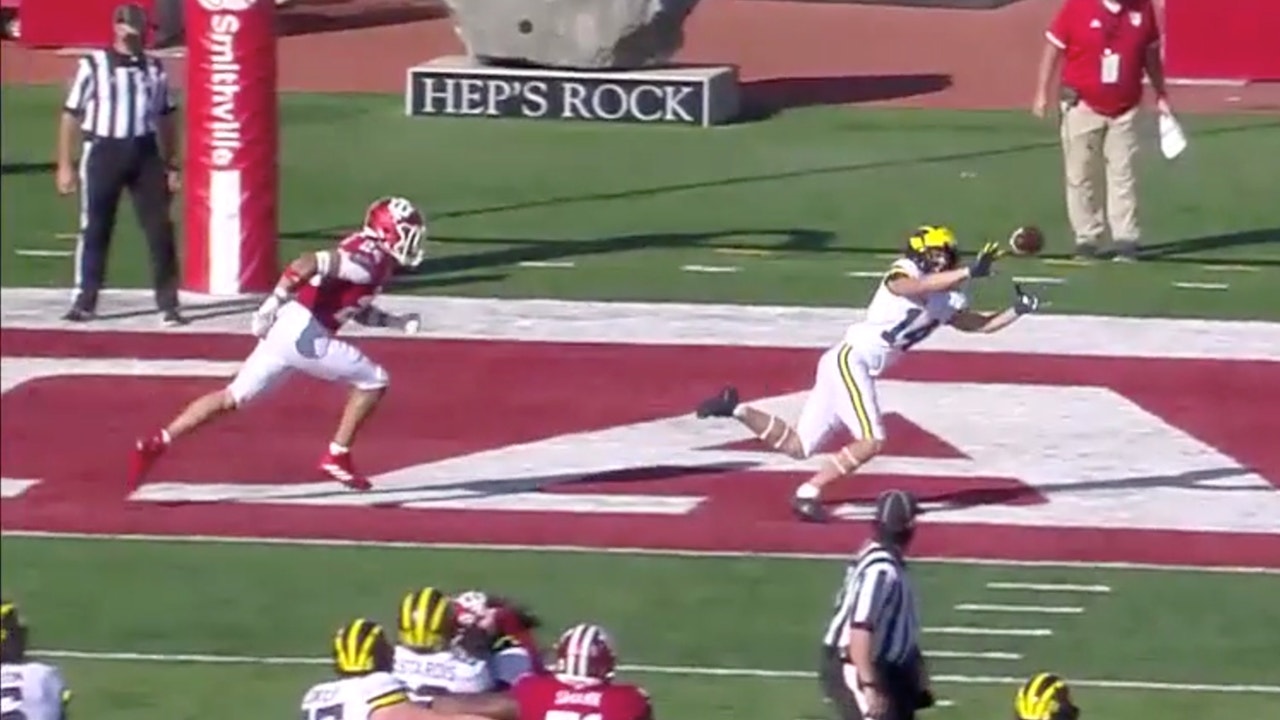 Michigan's Joe Milton connects with Roman Wilson for a 13-yard touchdown, Wolverines trail Hoosiers, 24-14