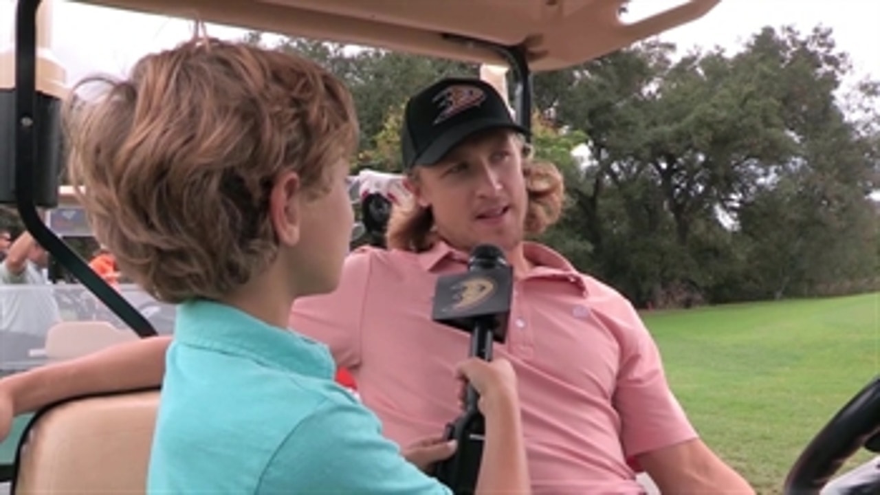 Ducks Weekly: Junior Reporters at the Ducks' golf tournament