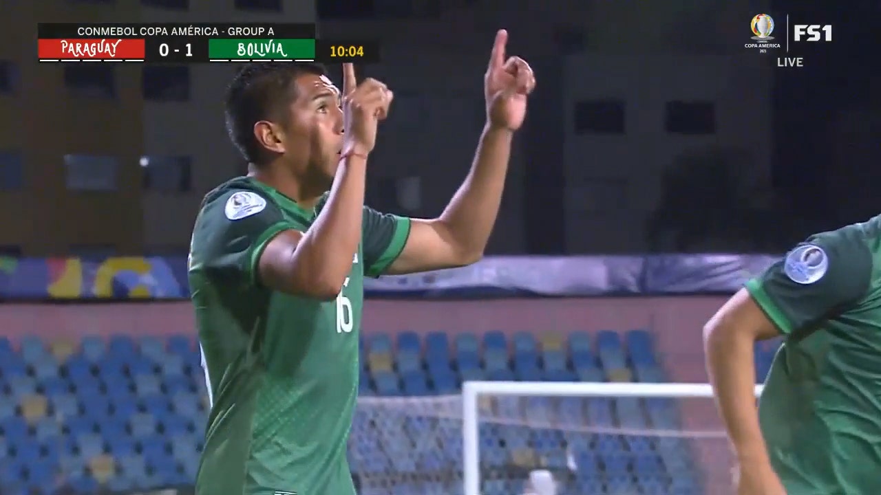 Erwin Saavedra buries penalty shot to put Bolivia up 1-0 on Paraguay