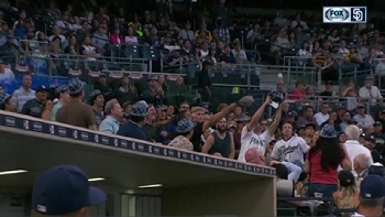Padres fan nearly catches foul ball in his fedora but fumbles it away