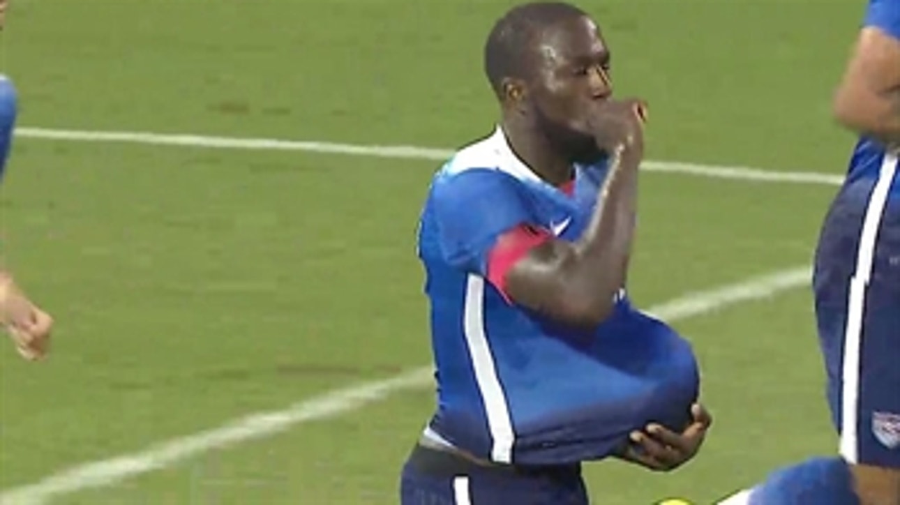 Altidore converts penalty to make it 1-1 against Peru - International Friendly Highlights