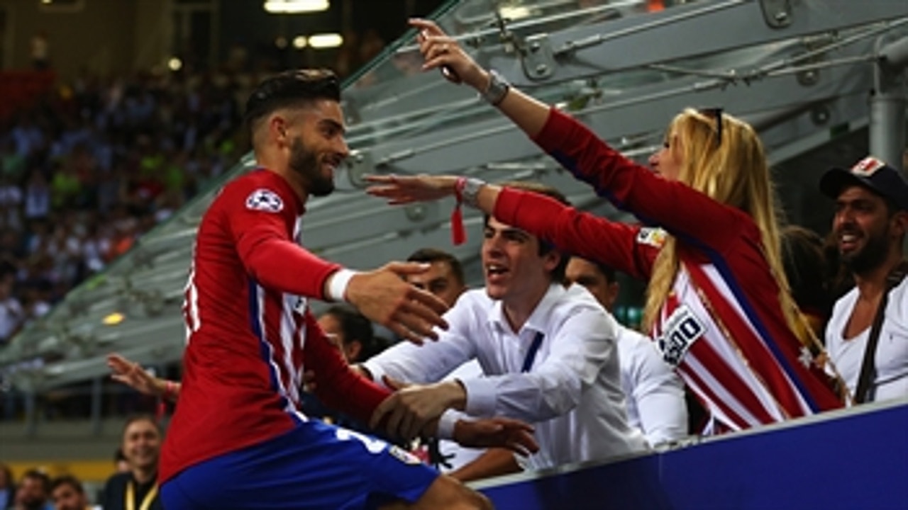 Yannick Carrasco scores goal, then makes out with girlfriend