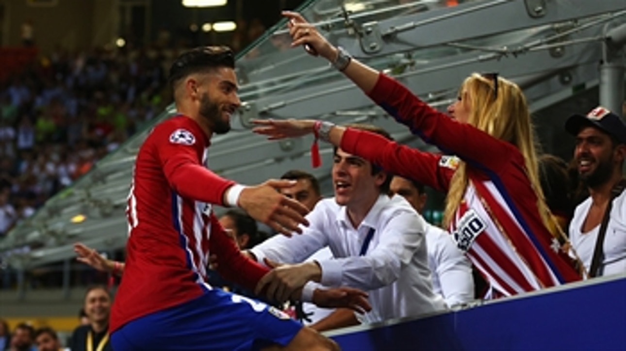 Yannick Carrasco scores goal, then makes out with girlfriend