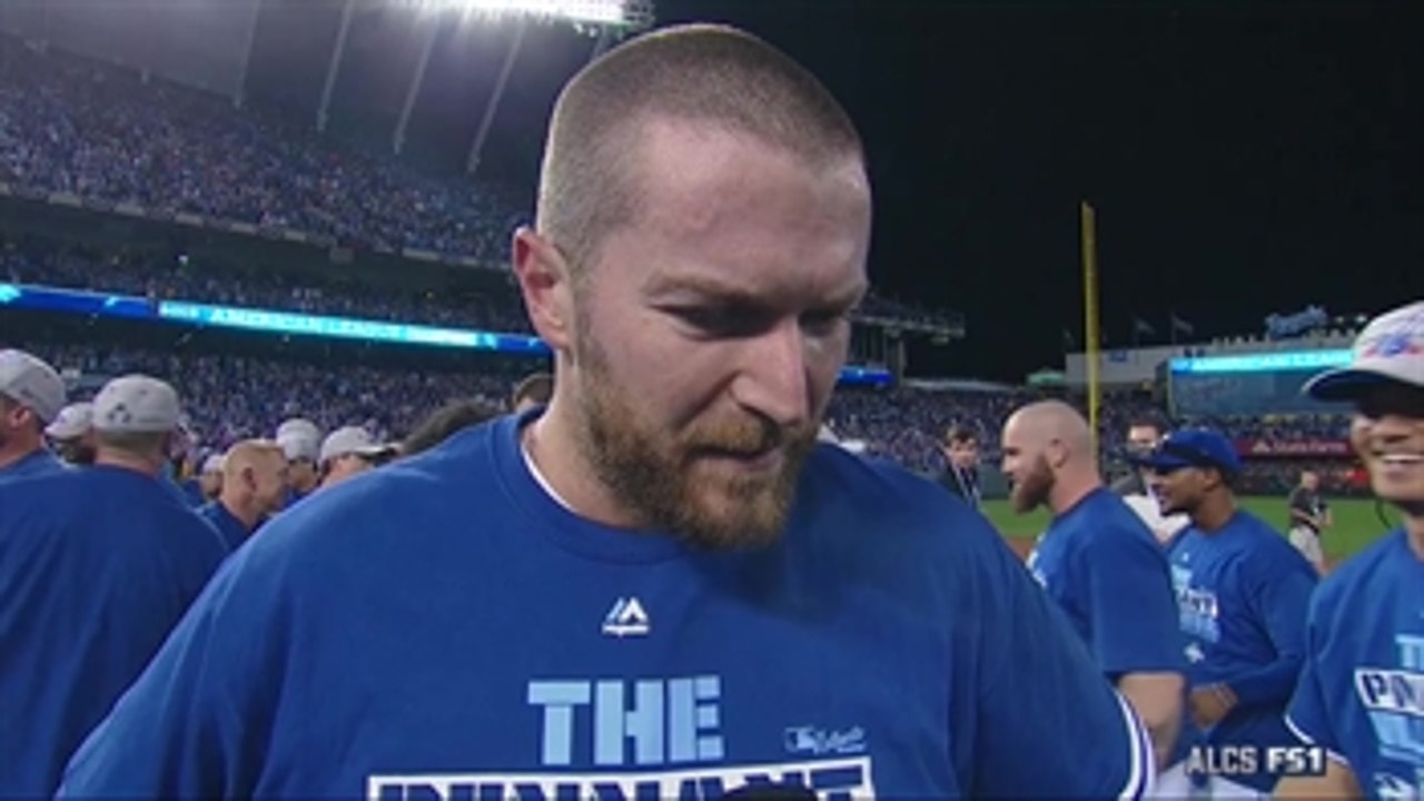 Wade Davis withstands 45 minute delay, pitches Royals to World Series