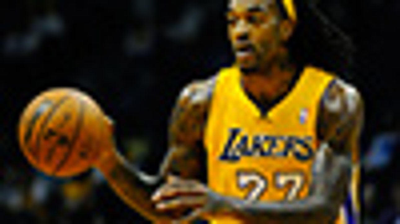 Lakers scorch Suns