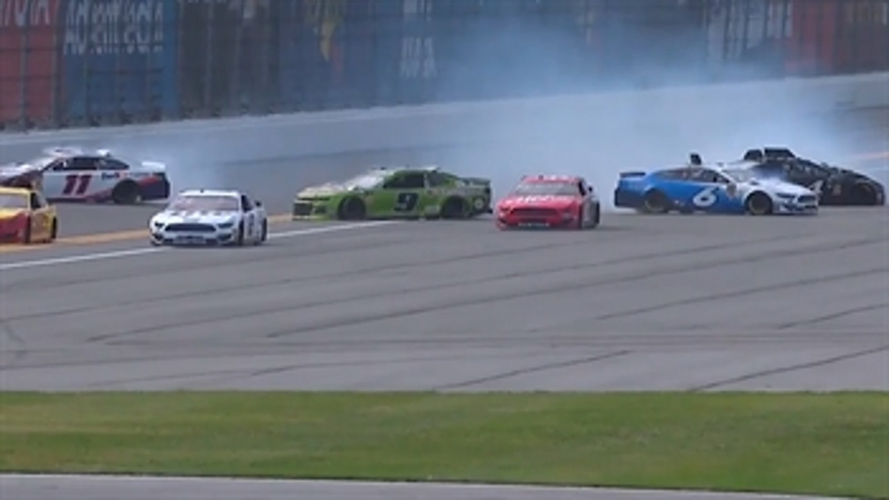 Chase Elliott triggers multi-car wreck in Clash practice ' FOX NASCAR
