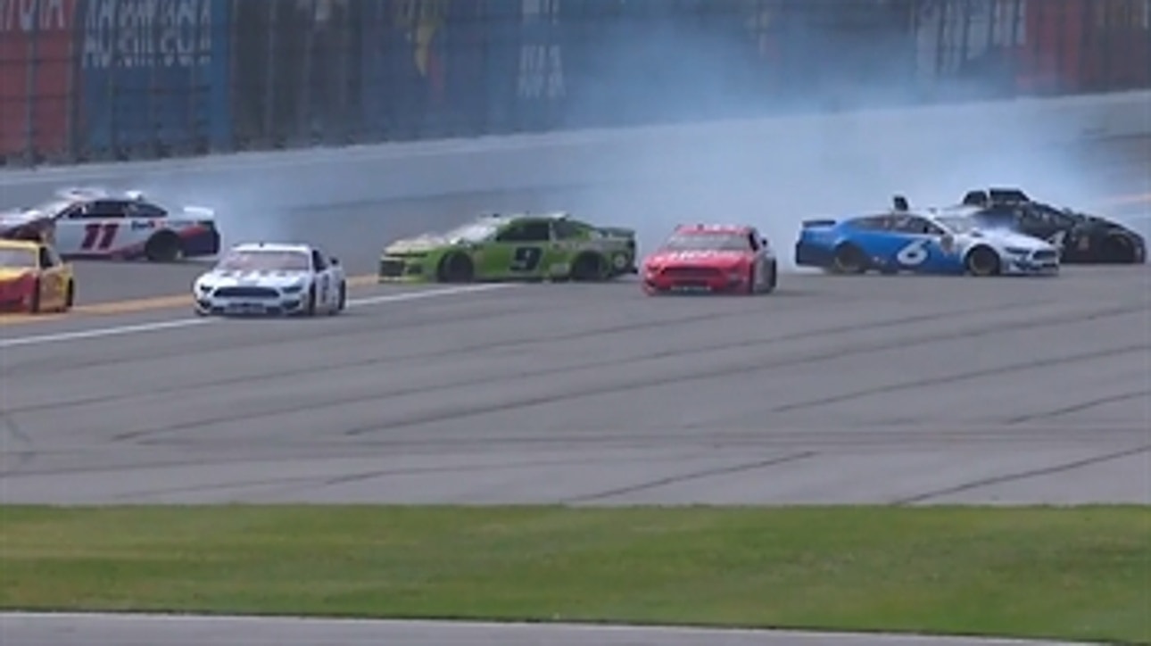 Chase Elliott triggers multi-car wreck in Clash practice ' FOX NASCAR