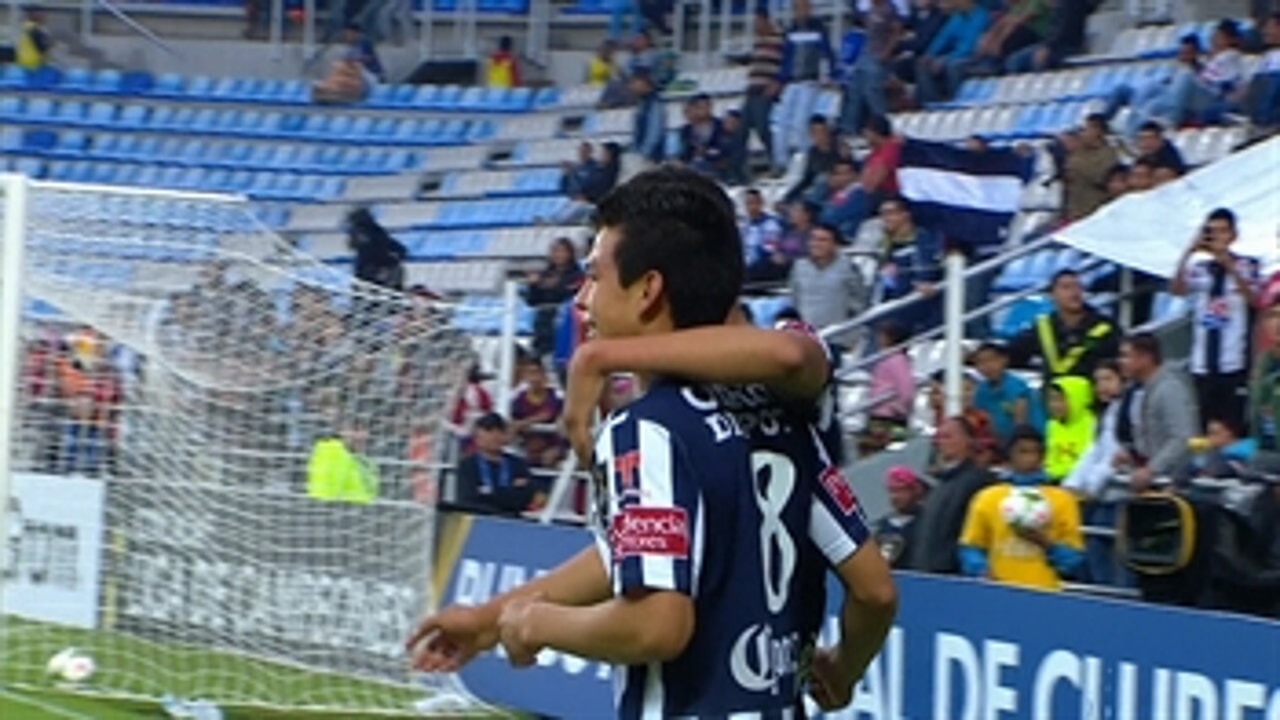 Lozano adds to Pachuca's lead