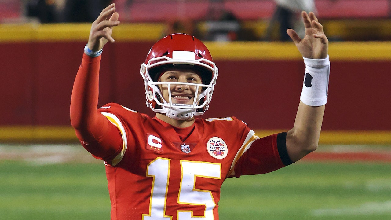 Nick Wright: Patrick Mahomes could be new GOAT vs Tom Brady; Aaron Rodgers wants a new Packers contract ' THE HERD