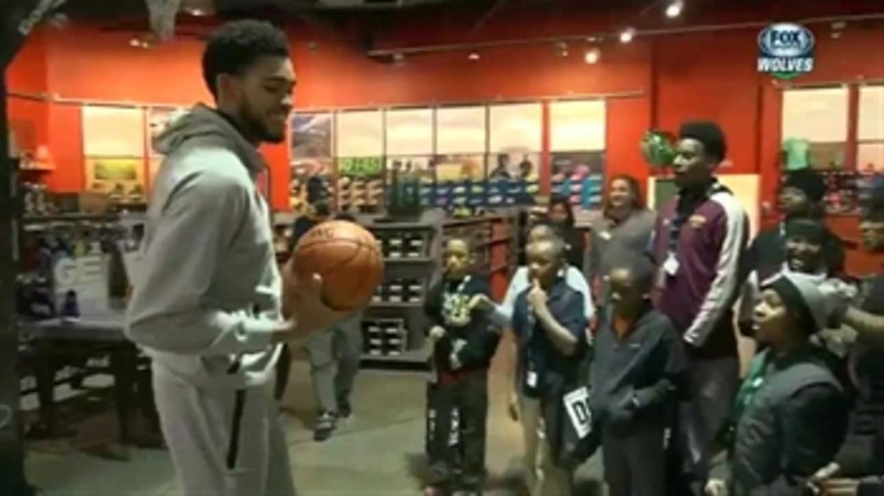 Karl-Anthony Towns brightens holidays for local youths