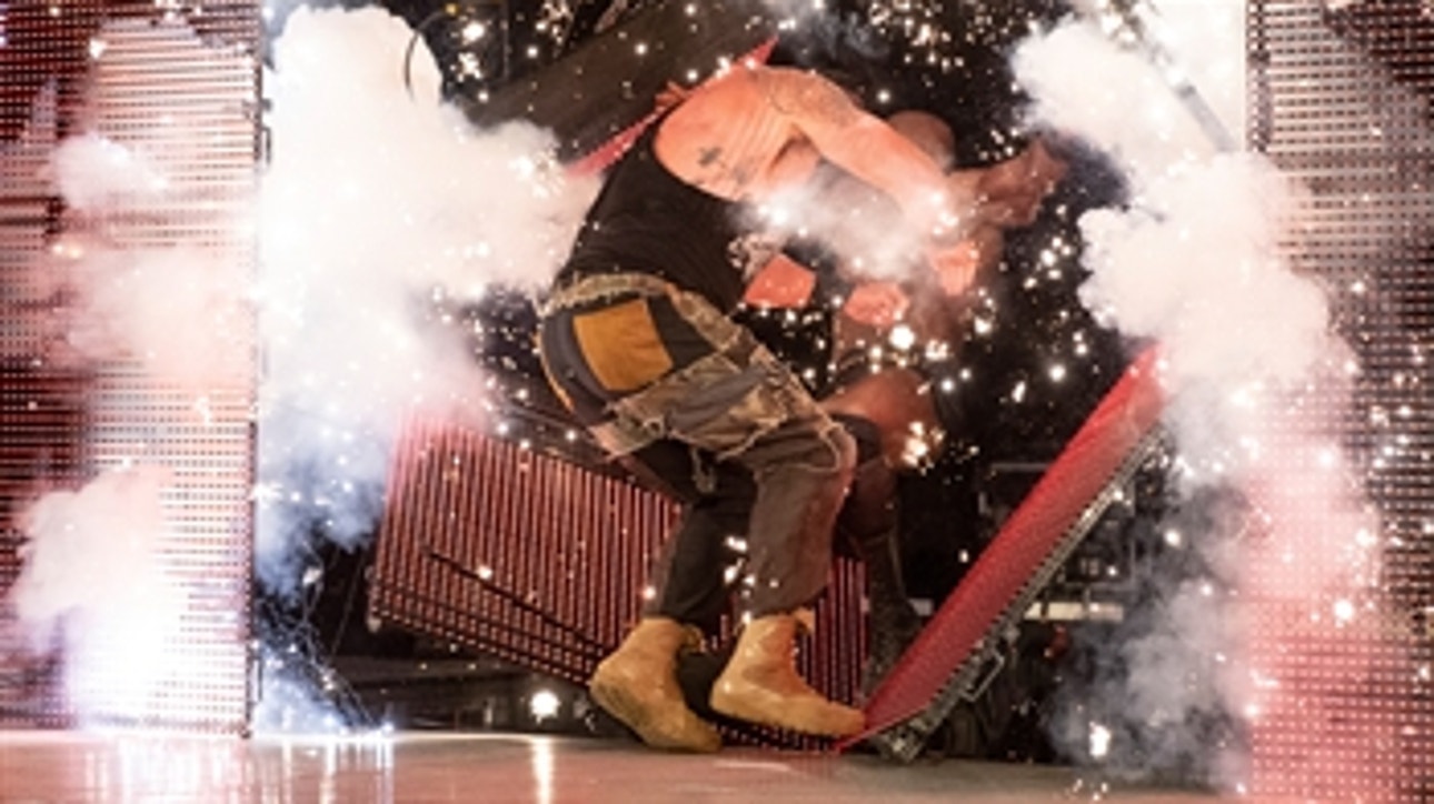 Braun Strowman vs. Bobby Lashley - Falls Count Anywhere Match: Raw, July 1, 2019 (Full Match)