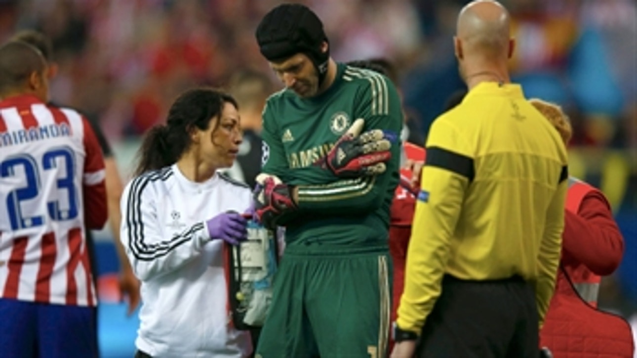 Cech departs from Atletico-Chelsea match after shoulder injury