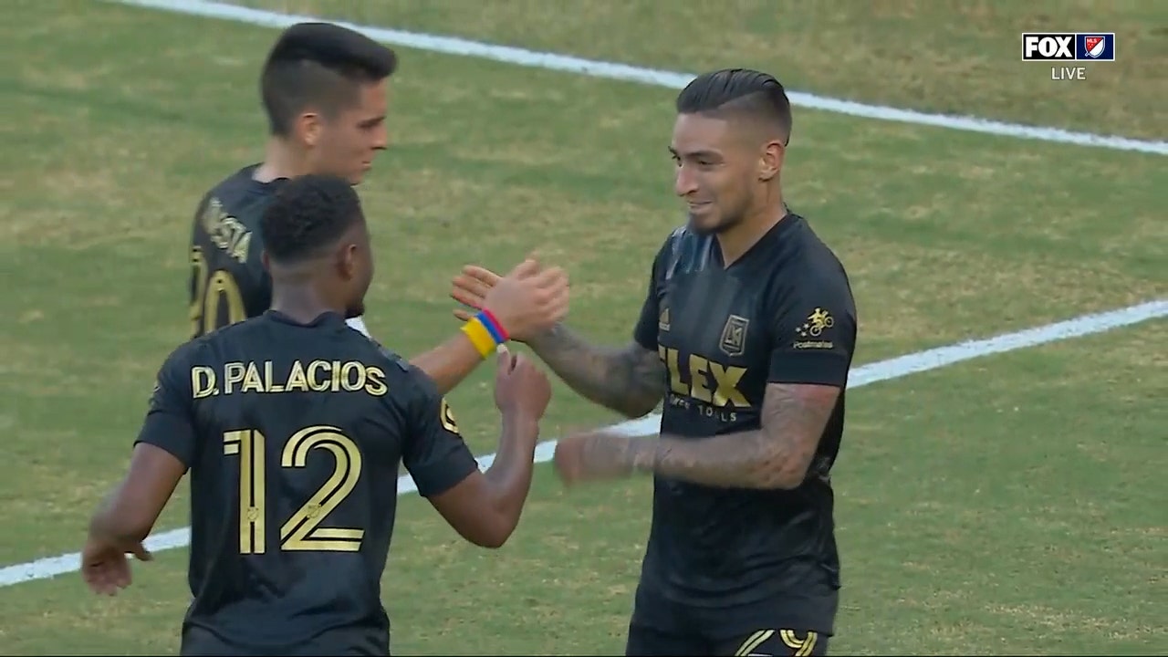 LAFC's Cristian Arango converts penalty kick to knot El Tráfico up at 1-1