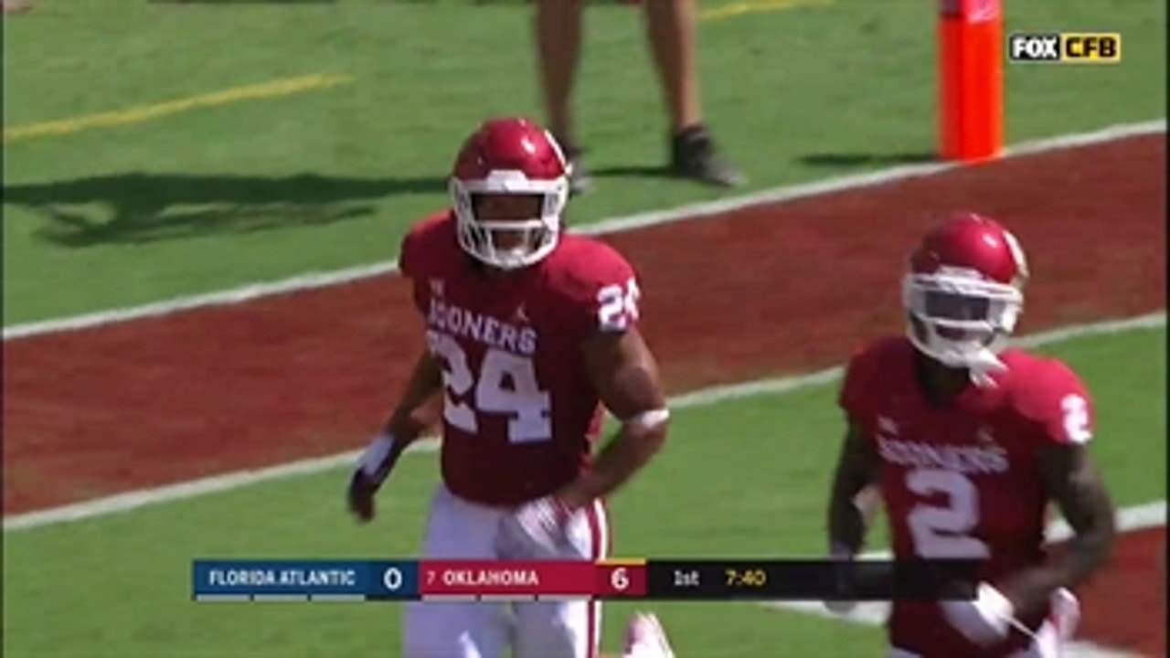 Rodney Anderson takes it 30-yards to give Oklahoma a 7-0 lead