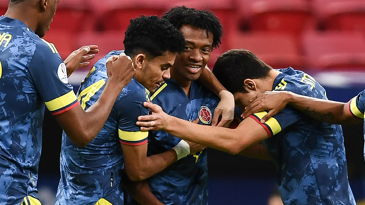 Juan Cuadrado's unreal free kick gives Colombia equalizer with Peru, 1-1
