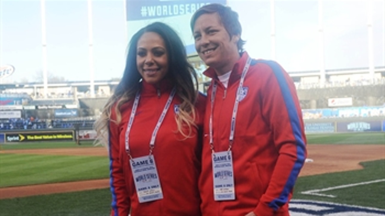 Wambach, Leroux in KC for World Series