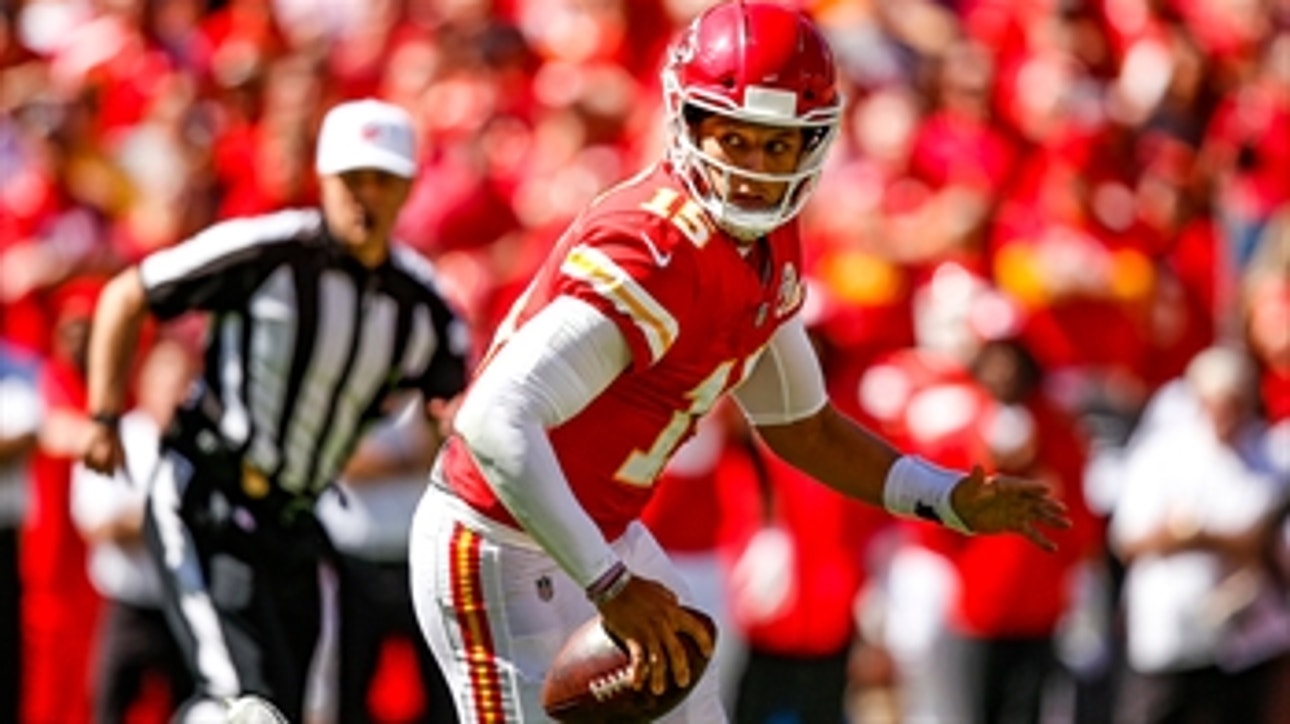 Patrick Mahomes throws incredible TD pass after video game-like escape